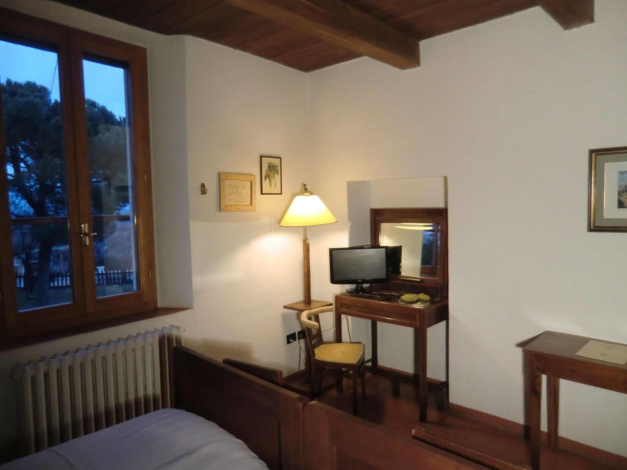 Agriturismo Ca'De'Gatti Faença Exterior foto
